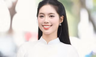 Á hậu Châu Anh: 'Rất khó để chọn top 10 Gương mặt trẻ Việt Nam tiêu biểu'