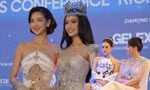 Hoa hậu Tiểu Vy nũng nịu bên Lương Thùy Linh tại họp báo công bố Miss World 2026