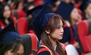 Choáng váng với học phí năm học mới: Có nơi tăng vọt thêm 25 triệu đồng