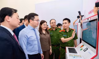 Ninh Bình ra mắt Trạm dịch vụ công số tích hợp AI