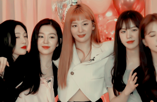 Các ReVeluv đều hy vọng cả 5 cô gái đều cảm thấy hạnh phúc dù quyết định nào được đưa ra. - Nguồn: Tumblr imyourjoyy