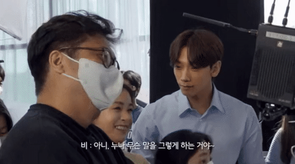 Tất cả bắt nguồn từ việc Bi Rain sinh năm 1982, kém bà xã 2 tuổi.