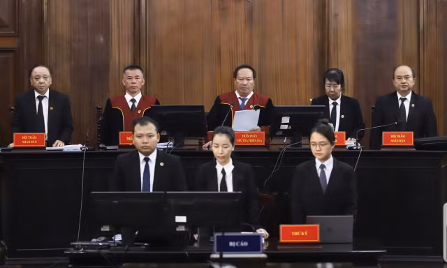 Hội đồng xét xử