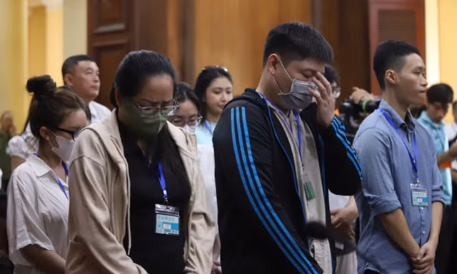 Các bị cáo tại ngoại tại phiên tòa.