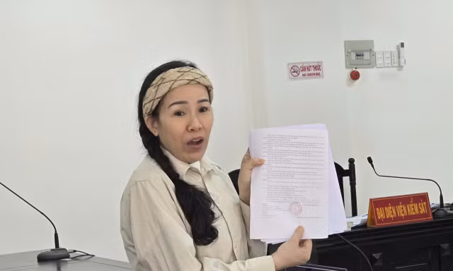 YouTuber Đinh Thị Lan bị đề nghị đến 24 tháng tù vì xúc phạm bà Nguyễn Phương Hằng