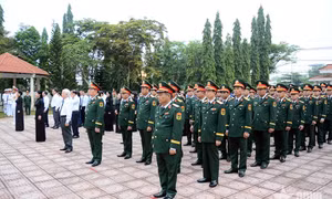 Đại tướng Nguyễn Trọng Nghĩa chủ trì lễ dâng hoa, dâng hương tại Tượng đài Chiến thắng Chốt chặn Tàu Ô