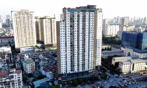 Hàng trăm hộ dân chung cư Thăng Long Tower bị 'treo' sổ hồng cả chục năm