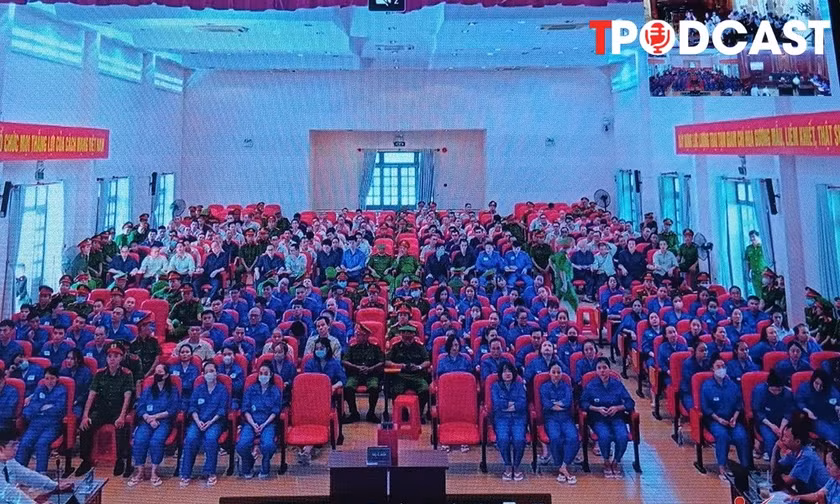 NÓNG 18/8: Vụ tiếp viên hàng không xách ma túy: Ký tự lạ trong những tuýp kem đánh răng