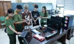 Đối tượng và tang vật có liên quan đến vụ việc.