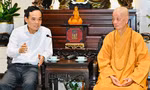 Bí thư Thành ủy TPHCM Trần Lưu Quang thăm, chúc mừng Đại lễ Phật đản 