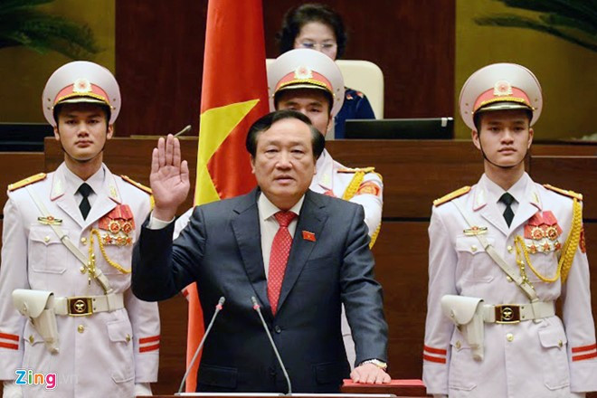 Tân Chánh án Tòa án nhân dân tối cao thực hiện nghi thức tuyên thệ, Ảnh: Zing