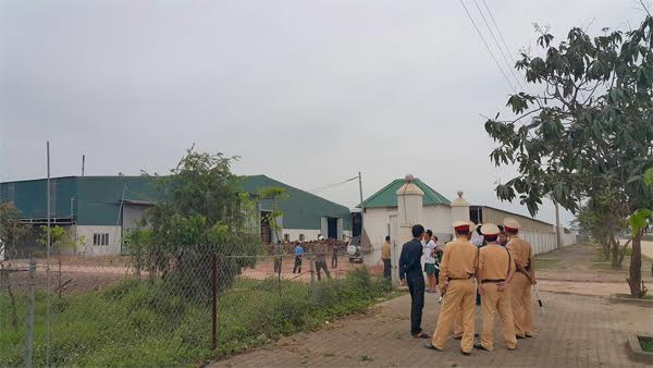 Khu vực xung quanh công ty xảy ra vụ nổ đang bị phong toả.