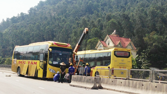 Công bố 12 đường dây nóng giao thông dịp 30/4, 1/5