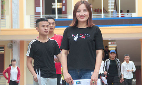 Chị Minh thi THPT quốc gia năm 2018. Ảnh: Đức Hùng