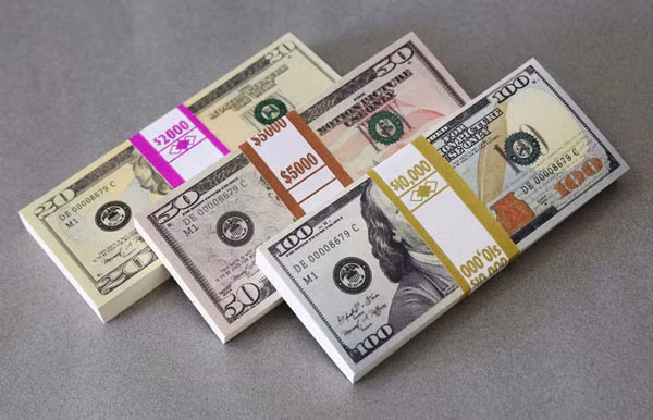 Nhân dân tệ lao dốc, USD tiếp tục tăng