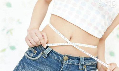 Giảm cân quá mức là một trong những nguyên nhân dẫn đến suy buồng trứng sớm. 