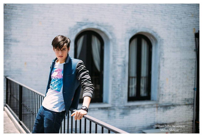 Anh chàng Thái Lan đang được dân mạng tìm kiếm sau clip nhảy giữa trung tâm thương mại