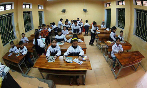 Những học sinh này luôn cần sự quan tâm, chăm sóc của giáo viên. Ảnh: Nam Nguyễn