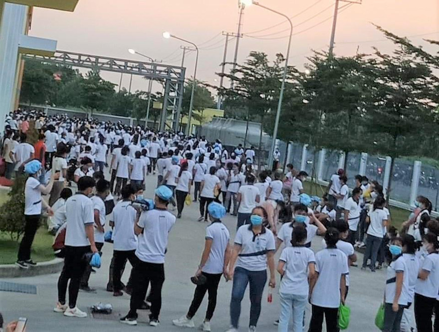 Dịch xâm nhập doanh nghiệp: Ngành chức năng xử lý chậm, công nhân khổ vì ‘giấy thông hành’