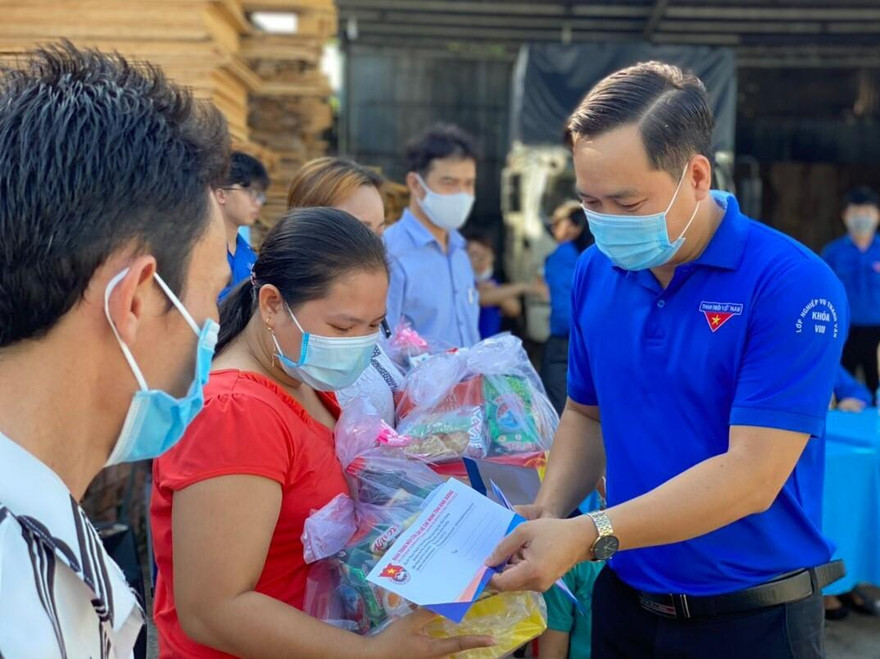 Bệnh nhân COVID-19, người cách ly ở Bình Dương được nhận hỗ trợ ra sao?