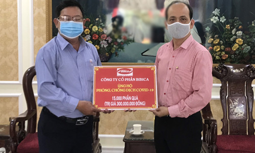 Ông Phan Văn Thiện – phải, Ông Vũ Mạnh Hải – trái