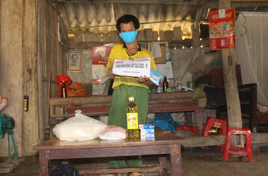 Anh Hoàng Văn Chúng, xóm Bó Thẩu, xã Cần Nông