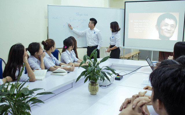 Trường doanh nhân CEO lấy bao nhiêu điểm, có ngành nghề gì?