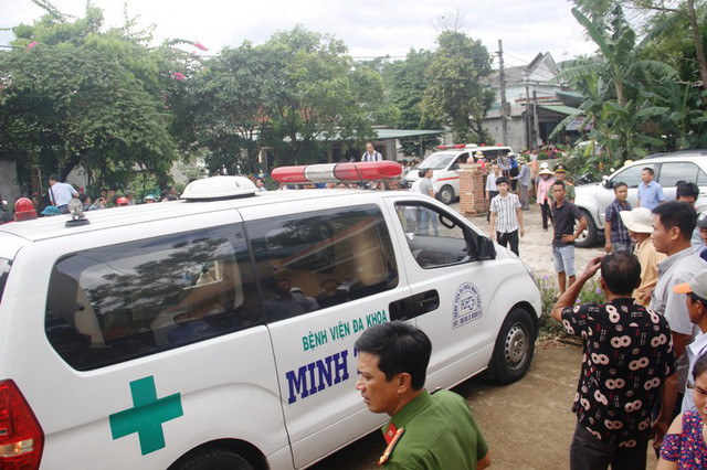 Xe chở thi thể các nạn nhân về quê lo hậu sự