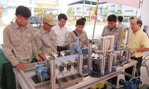 Đẩy mạnh truyền thông về giáo dục nghề nghiệp để thay đổi nhận thức xã hội. Ảnh minh họa