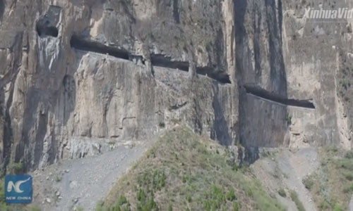 Con đường 1.500 m đào bằng cuốc xẻng xuyên dãy Thái Hành Sơn