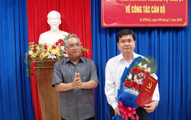 Kiện toàn nhân sự Cần Thơ, Kon Tum