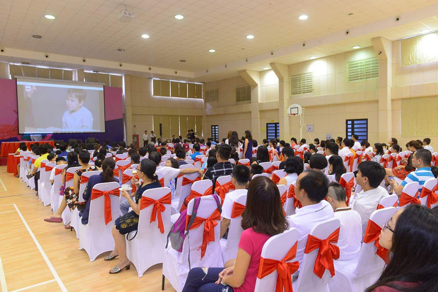 Hàng trăm cư dân các khu đô thị Vinhomes ở TP.HCM đến tham dự khóa đào tạo Cư dân nhí thông thái hôm 15/7 - Ảnh: Vinhomes cung cấp