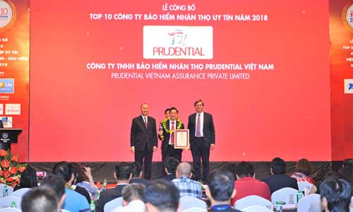 Ðại diện Công ty Bảo hiểm Prudential trong Lễ công bố Top 10 Công ty Bảo Hiểm nhân thọ uy tín nãm 2018
