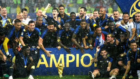 Khi Pháp vô địch France 98, những người hùng năm 2018 ở đâu?