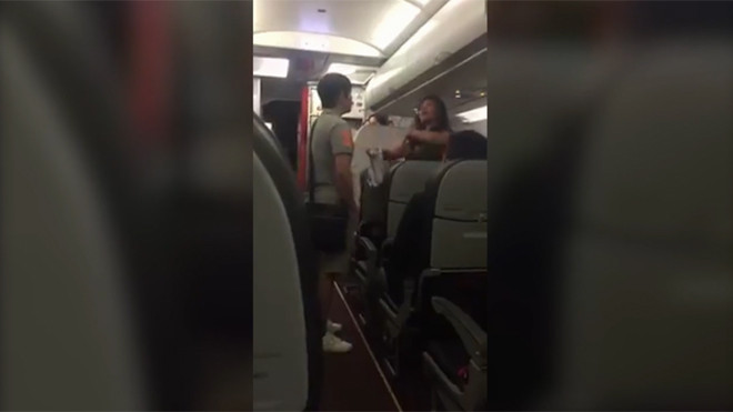 Hành khách la hét, gây gổ trên máy bay bị phạt 4 triệu đồng