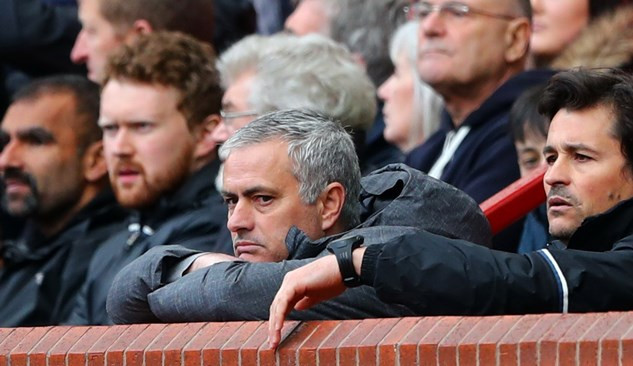 Mourinho lại cho CĐV dùng “thuốc ngủ” giống Van Gaal