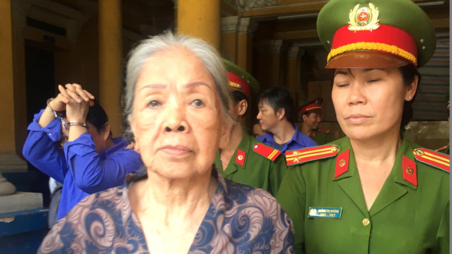 Cụ bà cầm đầu đường dây mua bán ma túy ‘khủng’ Nguyễn Thị Miết nay ‘thoát’ án tử. Ảnh: Tân Châu