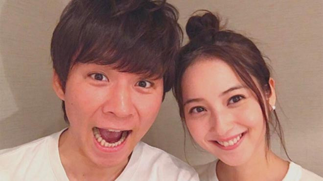 Nozomi Sasaki và Ken Watabe.