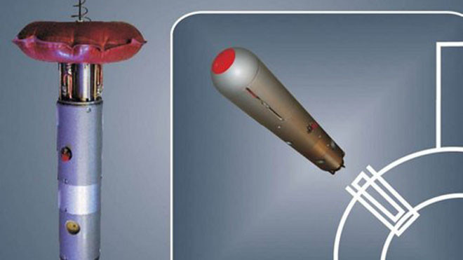 Bộ thiết bị Vist-2 khi triển khai (trái) và lúc phóng từ tàu ngầm. Ảnh: Rosoboronexport.