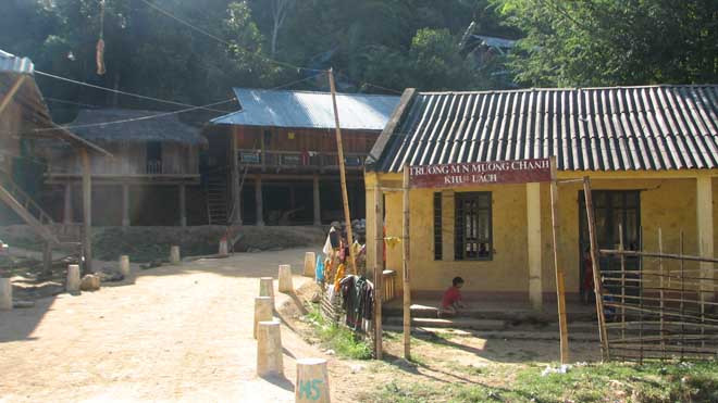 Một góc bản Lách, xã Mường Chanh, huyện Mường Lát (Thanh Hóa). Ảnh: Hoàng Lam