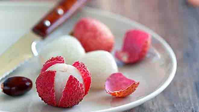  Bài thuốc từ quả vải chữa đau bụng, sưng răng, tiêu chảy