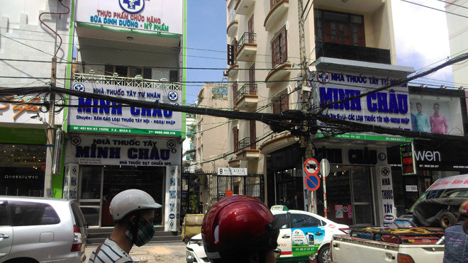 Nhà thuốc Minh Châu bán hàng nghìn đơn vị thuốc tân dược là hàng nhậu lậu. Ảnh Văn Minh