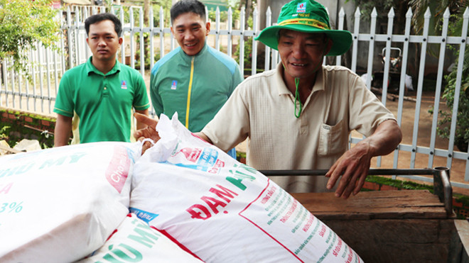 Đạm Phú Mỹ lọt Top 40 thương hiệu giá trị nhất Việt Nam 