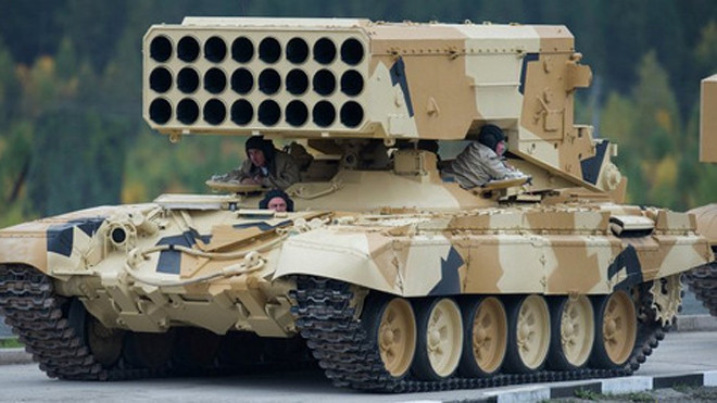 Xe phóng TOS-1A của Nga. Ảnh: Vitaly Kuzmin.