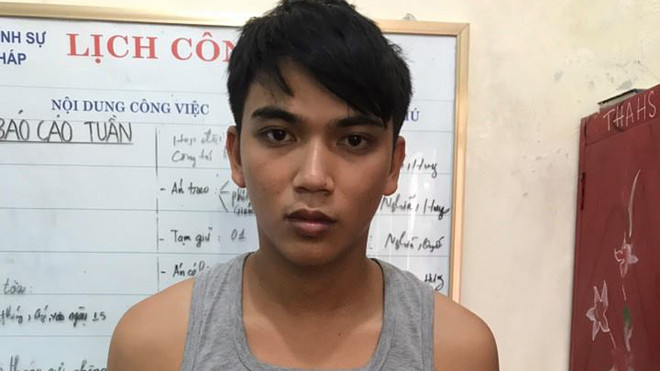 Phan Đình Hưng bị khởi tố về tội Chống người thi hành công vụ. 