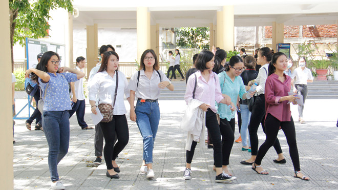 Thí sinh Đà Nẵng tham dự kỳ thi THPT quốc gia năm 2017. Ảnh: Thanh Trần.