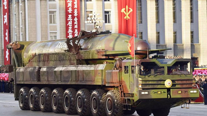 Mẫu Hwasong-14 năm 2015 có đầu đạn tù hơn. Ảnh: Pravda.