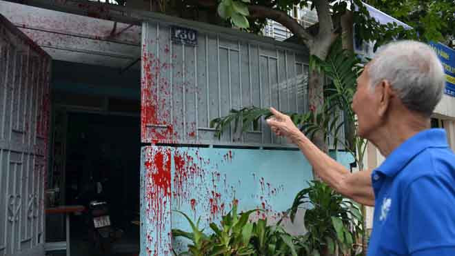 Gia đình ông Bôn sống trong cảnh lo lắng nhiều tháng qua.