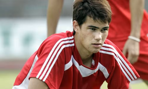 Phil Younghusband được cho rằng nhận mức lương 16.000 USD/tháng. Ảnh: Getty Images.