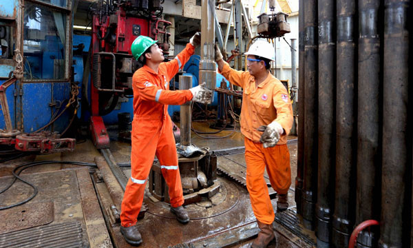 Người lao động Vietsovpetro trên giàn khoan